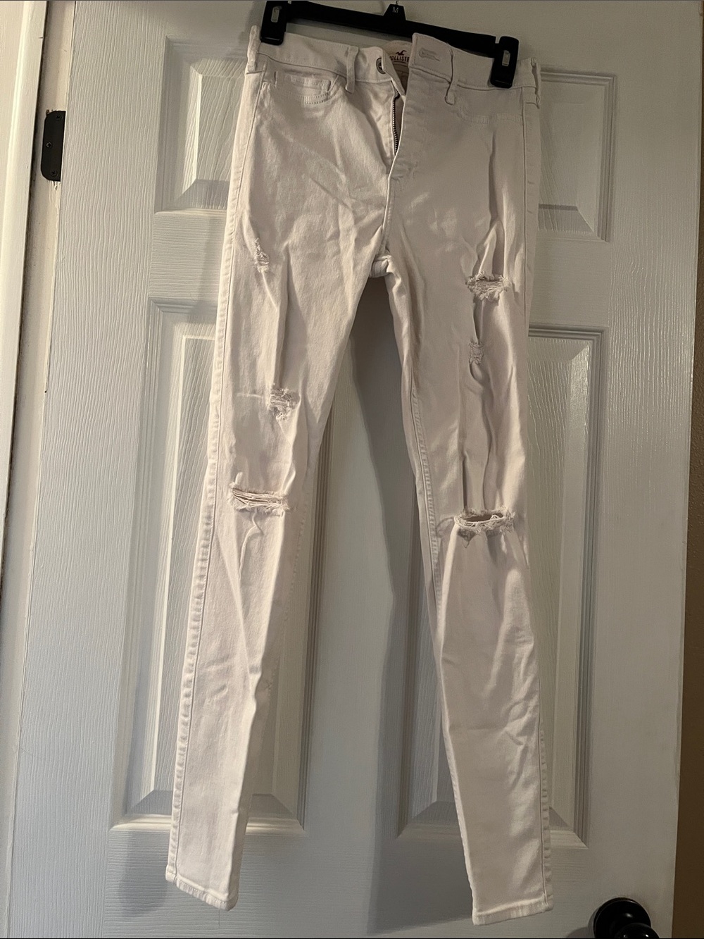 Hollister White Skinny Jeans with Back Pocket Stitching 27x30